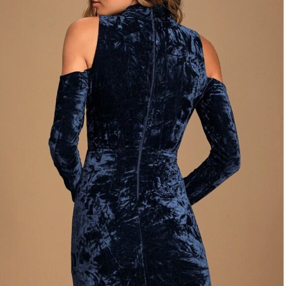 Lulu's A Little Crush Navy Blue Velvet Cold-Shoulder Bodycon Dress Size Small - Picture 3 of 12
